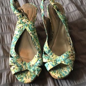 Size 7 wedges all green colors